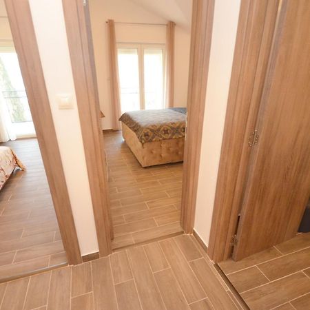 Leut Stone Residence Tivat Habitación foto