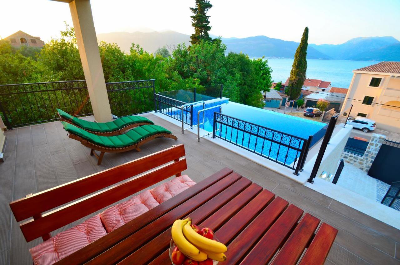 Leut Stone Residence Tivat Exterior foto