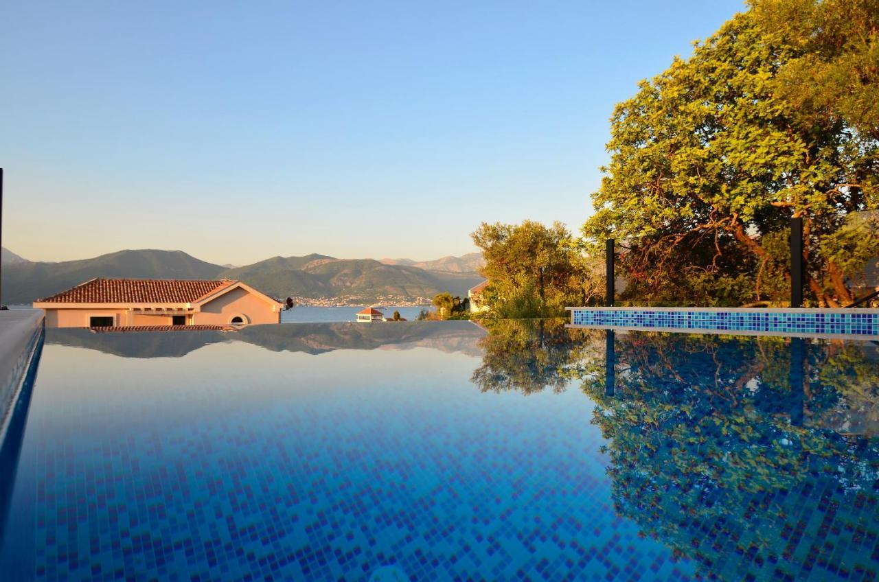Leut Stone Residence Tivat Exterior foto