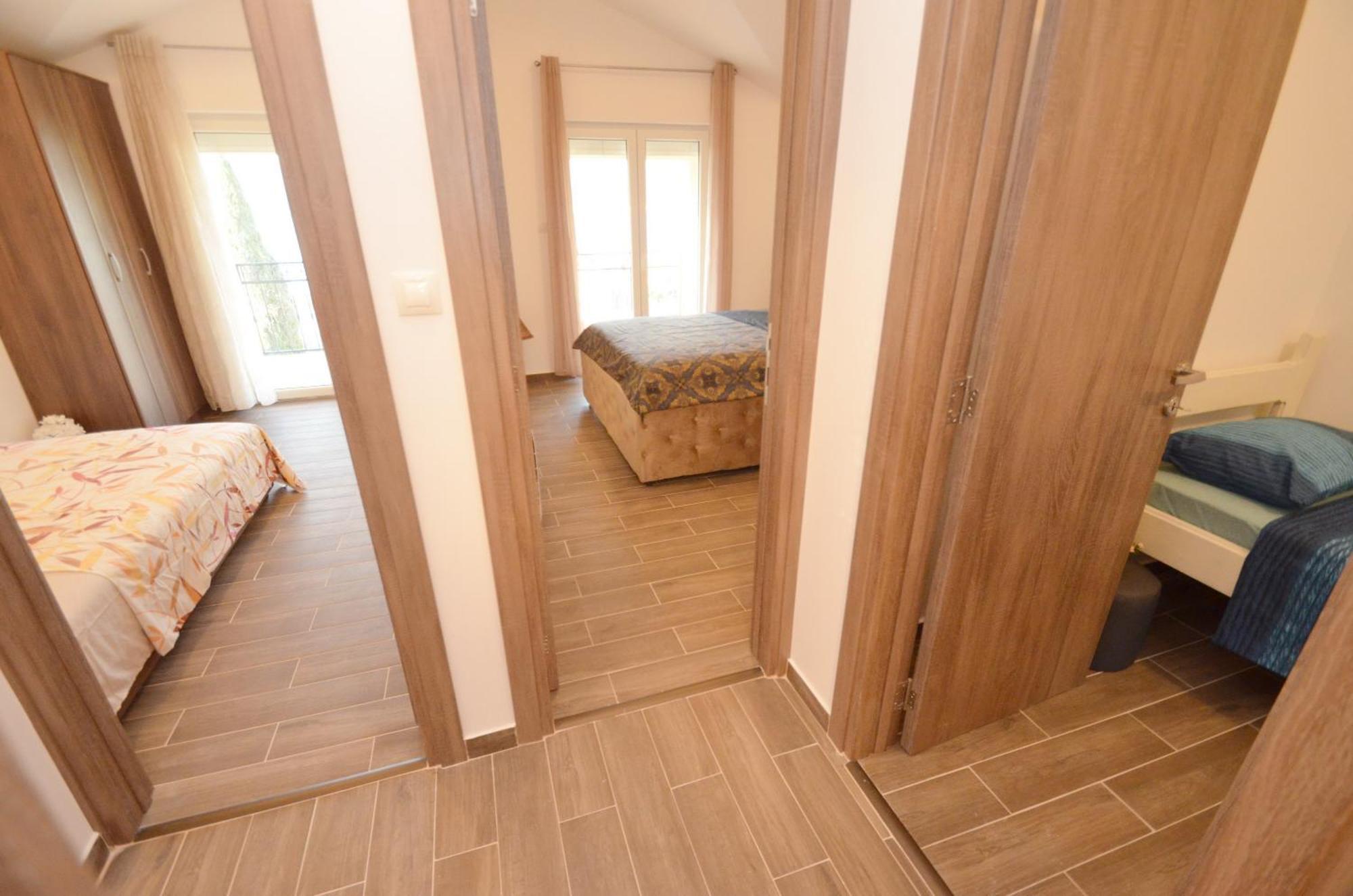 Leut Stone Residence Tivat Habitación foto