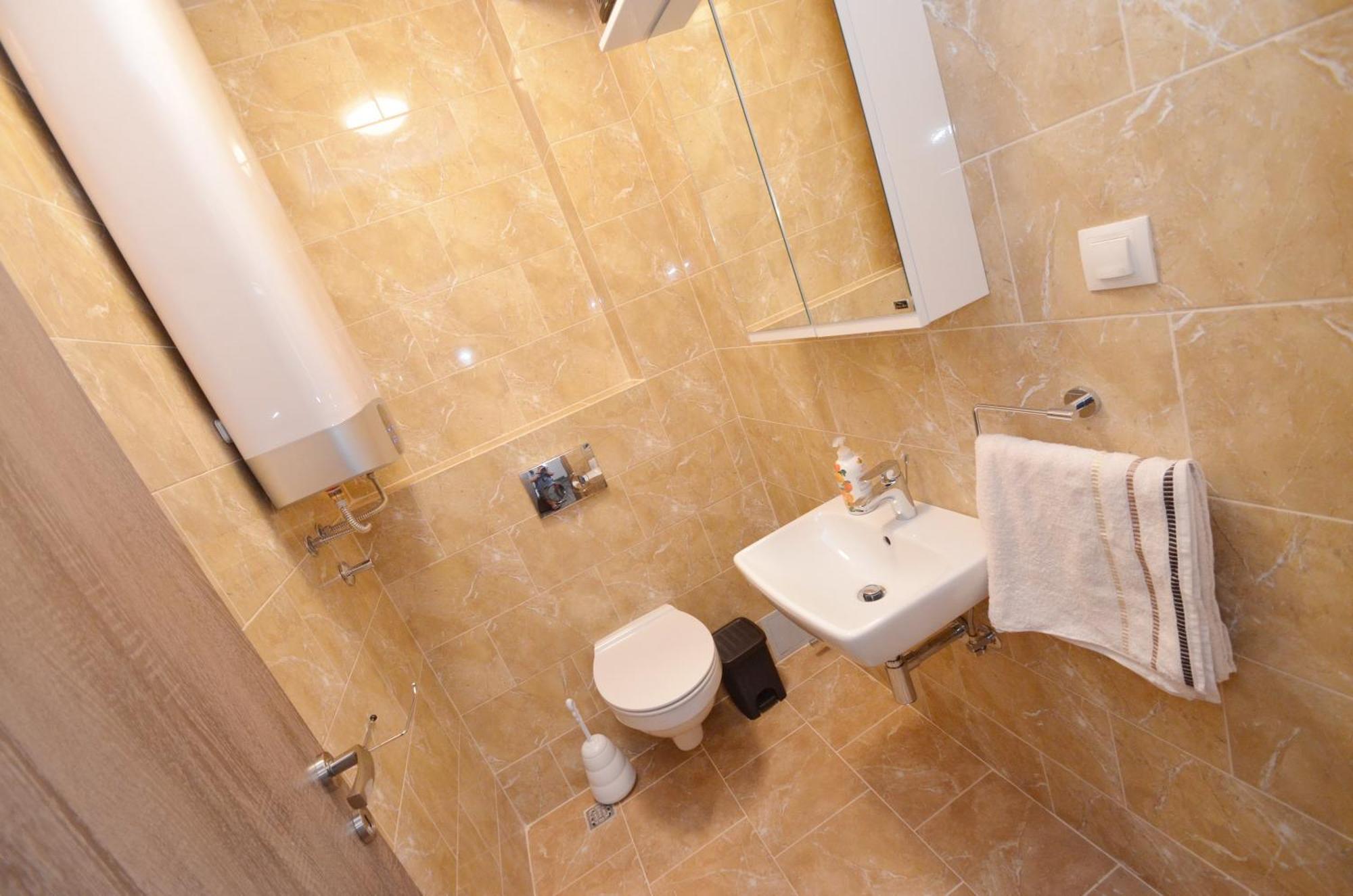 Leut Stone Residence Tivat Habitación foto